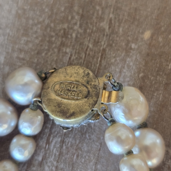 Vtg Signed 40s 50s Miriam Haskell Baroque Pearl Multi Strand Necklace, 14" - Picture 12 of 16